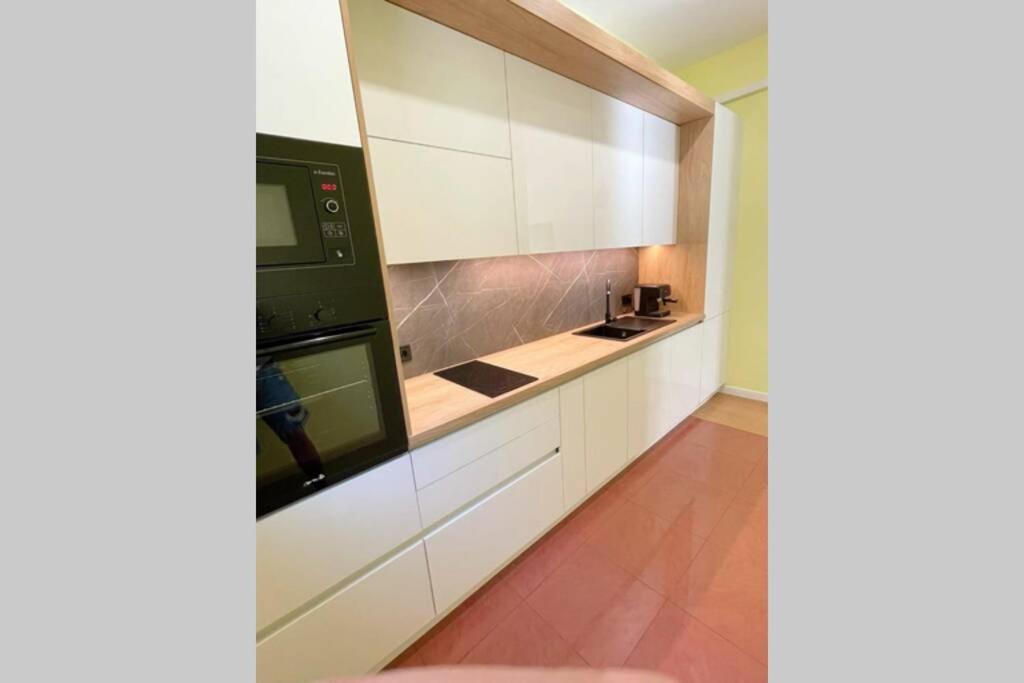 Уютен Апартамент В Сърцето На Прекрасен Град Варна Extérieur photo